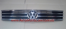 Решетка радиатора Volkswagen Touareg 2015г.